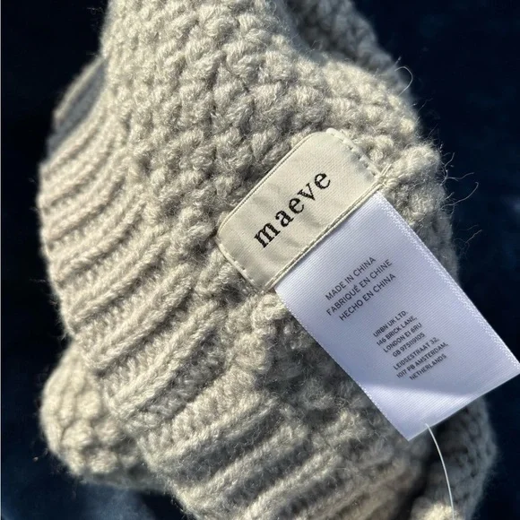 Anthropologie/Maeve Rhinestone Waffle Knitt Beanie / gray - Picture 2 of 6
